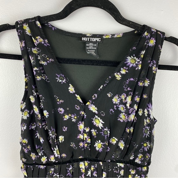 HOT Topic Black Floral V-Neck Woven Dress XS - Picture 4 of 11